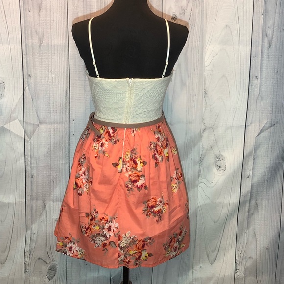 NWOT City Triangles Floral Summer Dress.     D024 - Picture 3 of 7